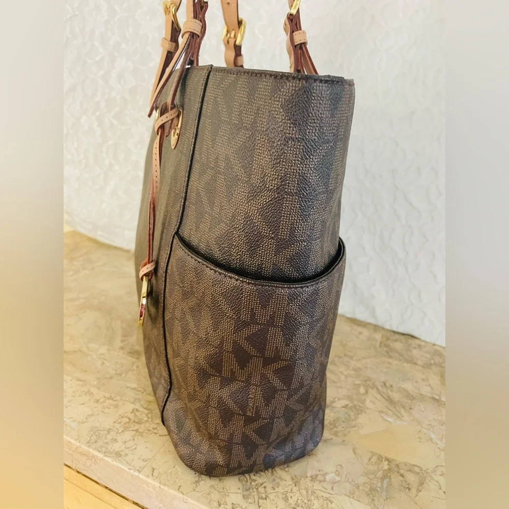 MICHAEL KORS brown logo large Voyager crossgrain leather tote shoulder bag - Picture 5 of 10